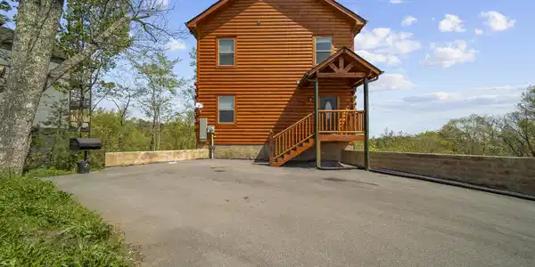 1106 N Trail Drive