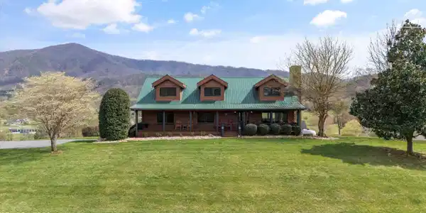 3114 Jh Headrick Drive