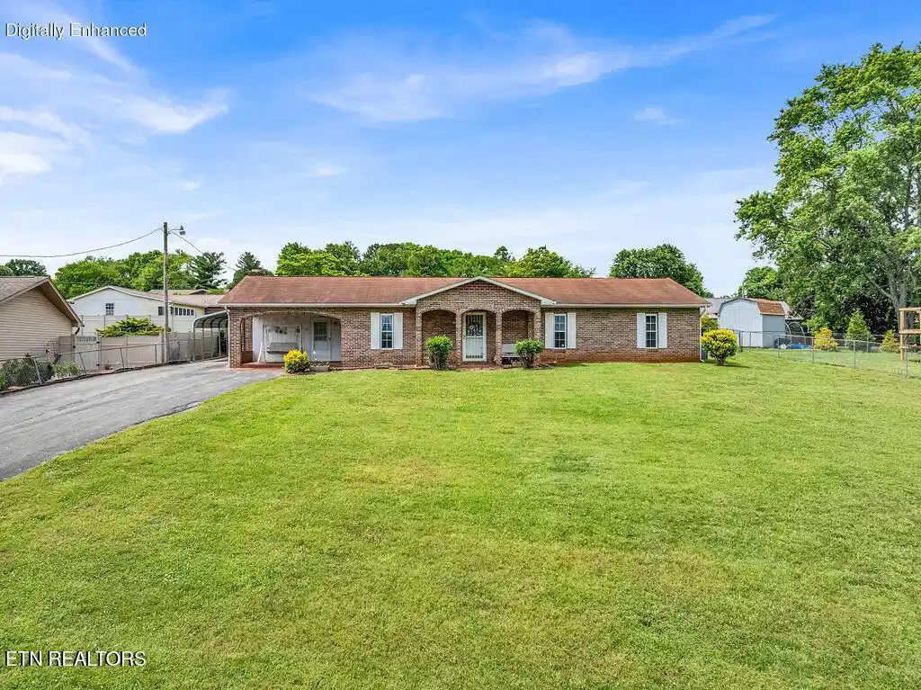 Image 1: Front Yard