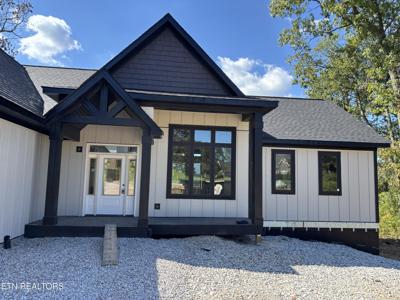 300 Bluff Trace