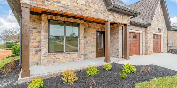 Image 2: 6-web-or-mls-204 Goldcrest Drive-39