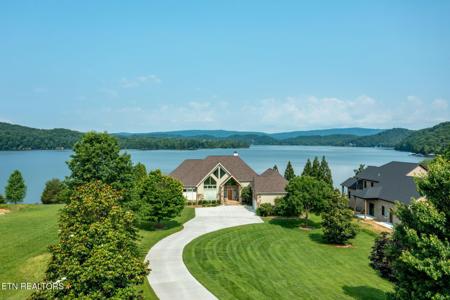 340 W Mountain Drive