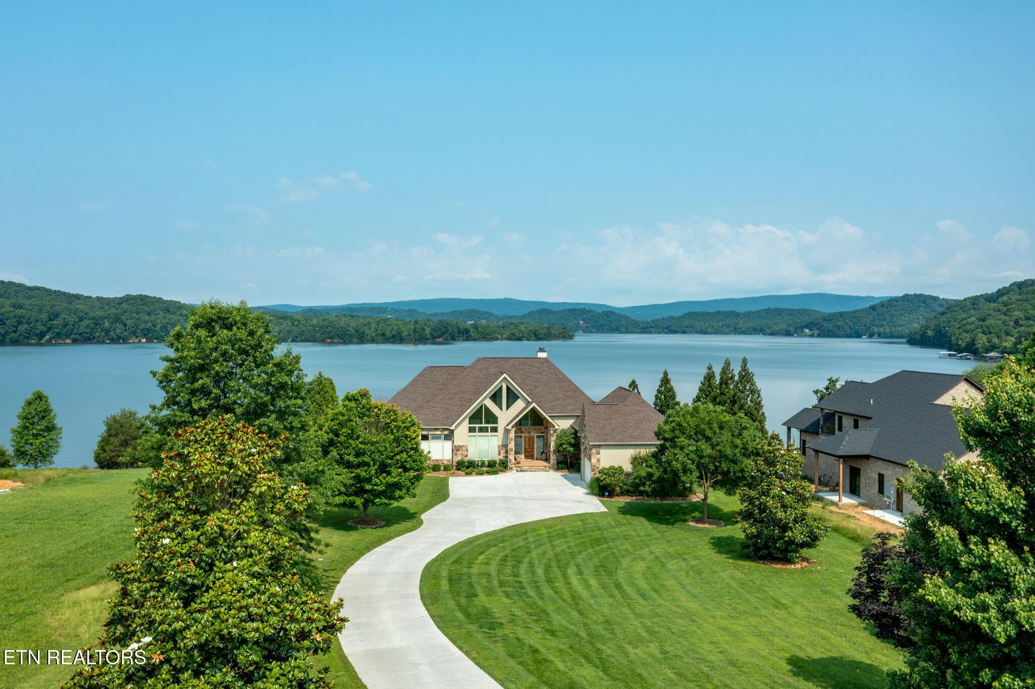 Image 1: homesandvideos aerials-11815