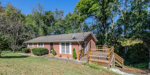 214 Woodland Drive