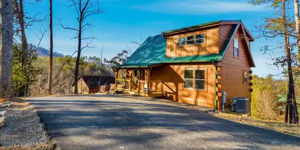 586 Chickasaw Gap Way