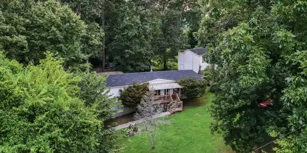 Image 3: DJI_0385