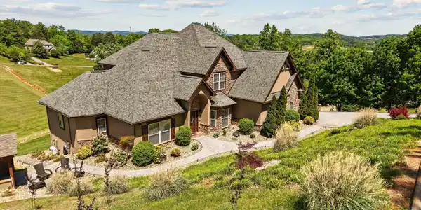 3419 Bentwood Drive