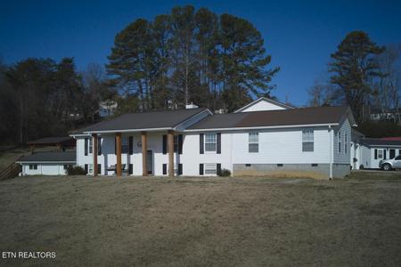 303 Lynn St