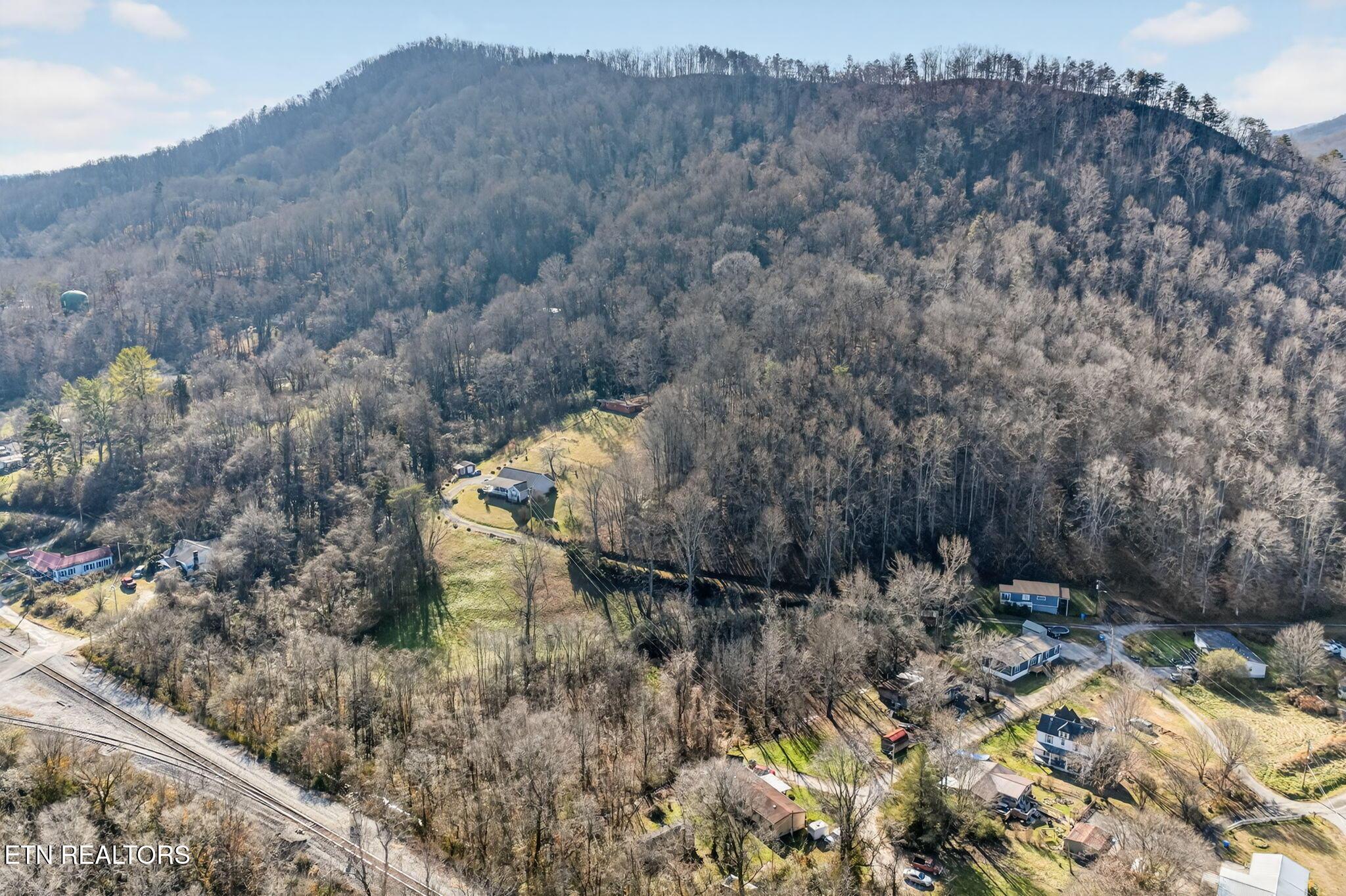 Image 4: 2-web-or-mls-DJI_20251211125410_0224_D