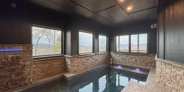 Image 4: pool