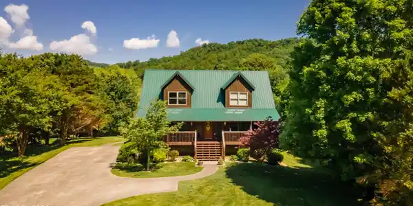 Image 3: DJI_0240 (1)