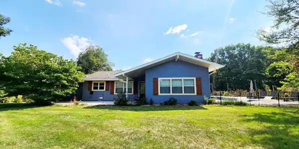 1540 Bluebird Cove Ln Lane