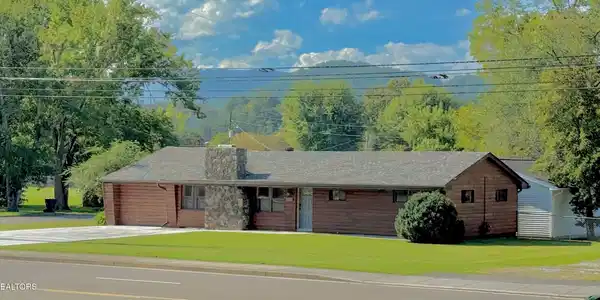 3216 Teaster Lane