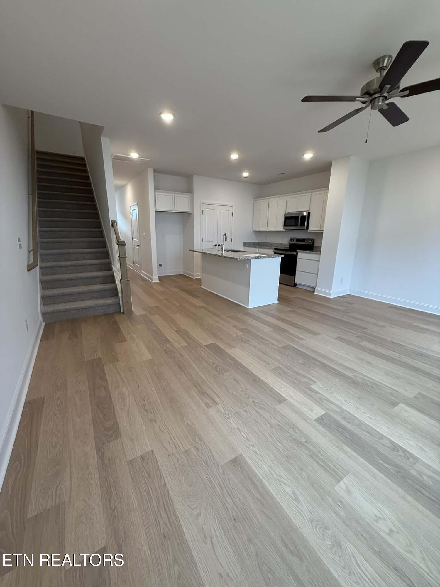 Image 3: 76fa0242-ac2c-4906-b234-2c1a00f95ab8