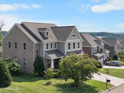 10850 Hunters Knoll Lane