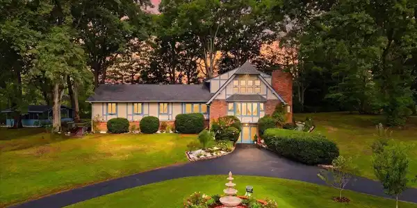 111 Red Oak Rd