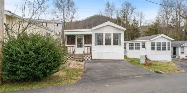 5355 E Parkway