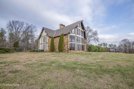 1006 Foxdale Drive