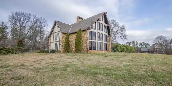 1006 Foxdale Drive