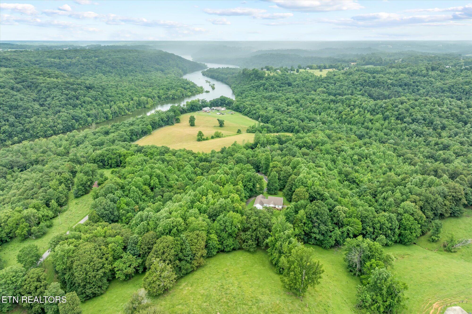 Image 2: 31-5546 Old Kentucky Rd, Byrdstown_0866