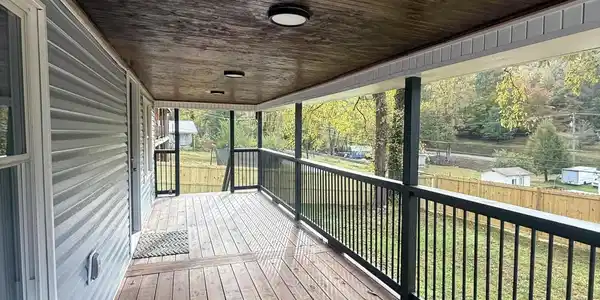 Image 4: Covered front porch