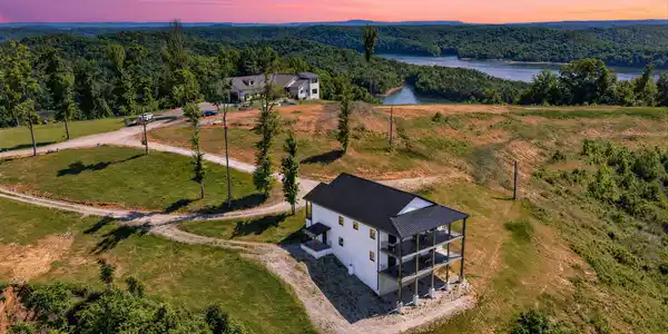 Image 2: 2-web-or-mls-448 Taylor Rd tw-002