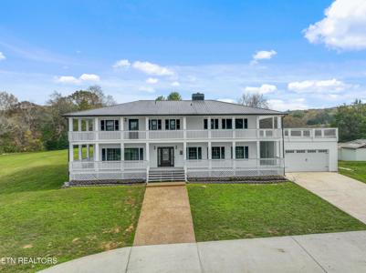 615 River Rd