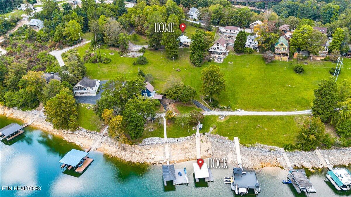 Image 2: Norris Lake front home