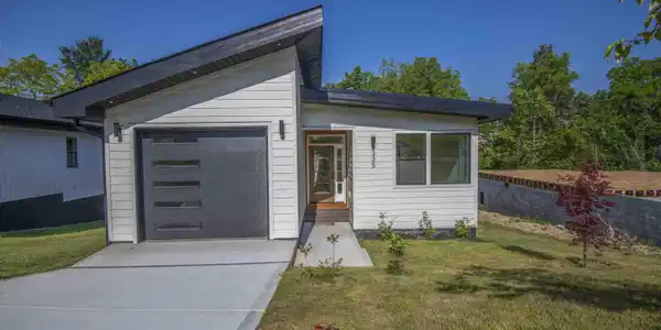 Image 2: exterior_1