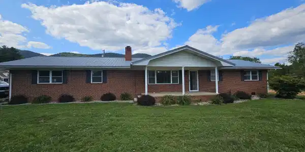 209 Dunn Circle