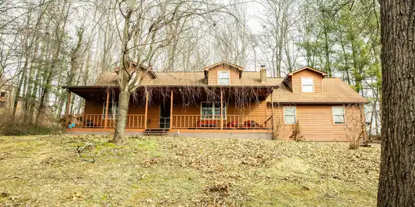 306 Mountain Rd