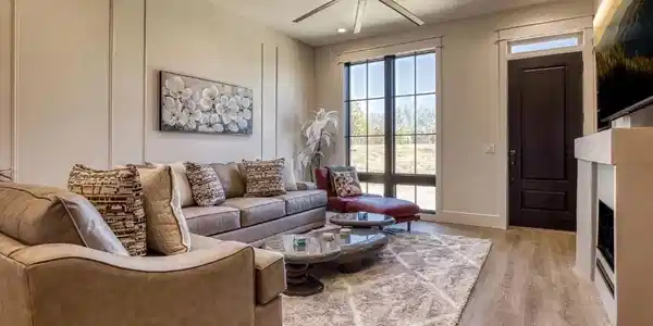 Image 3: living room1