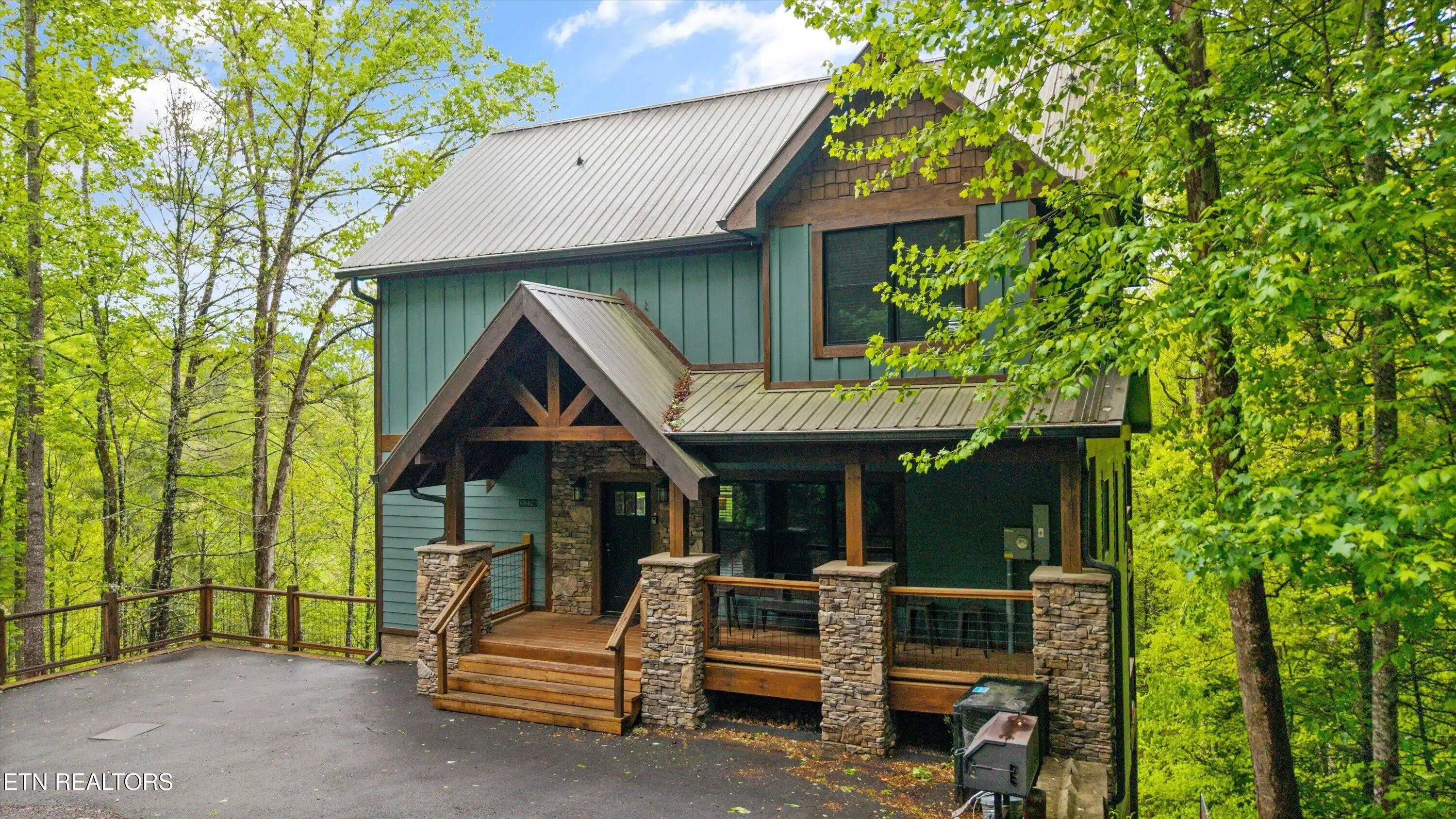 Image 1: 02-5276 Riversong Way01
