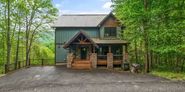 Image 4: 03-5276 Riversong Way03