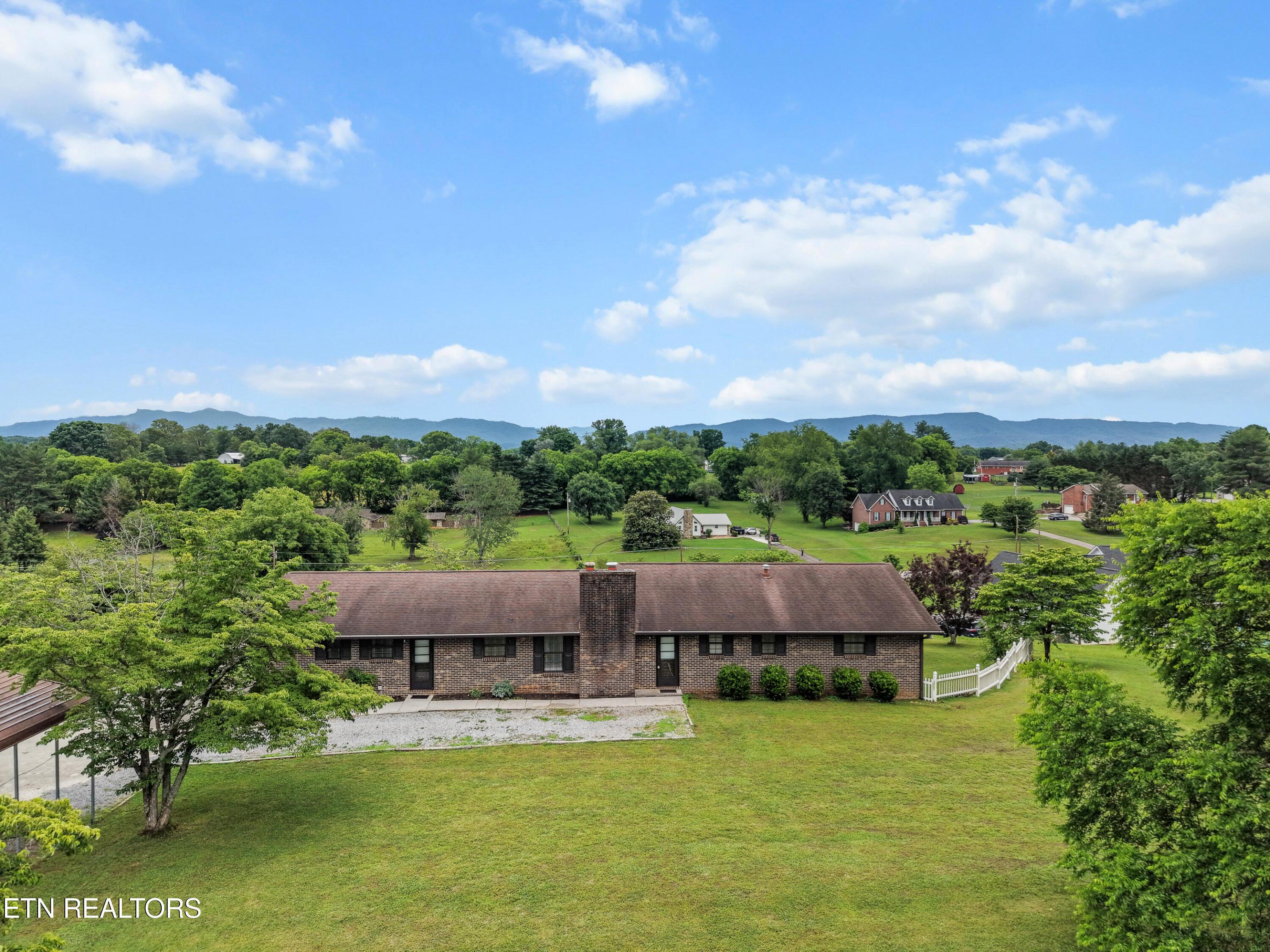 Image 4: Gorgeous Mtn View