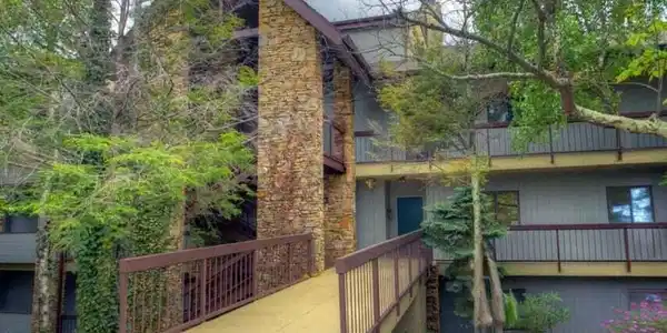 1130 Ski View Drive