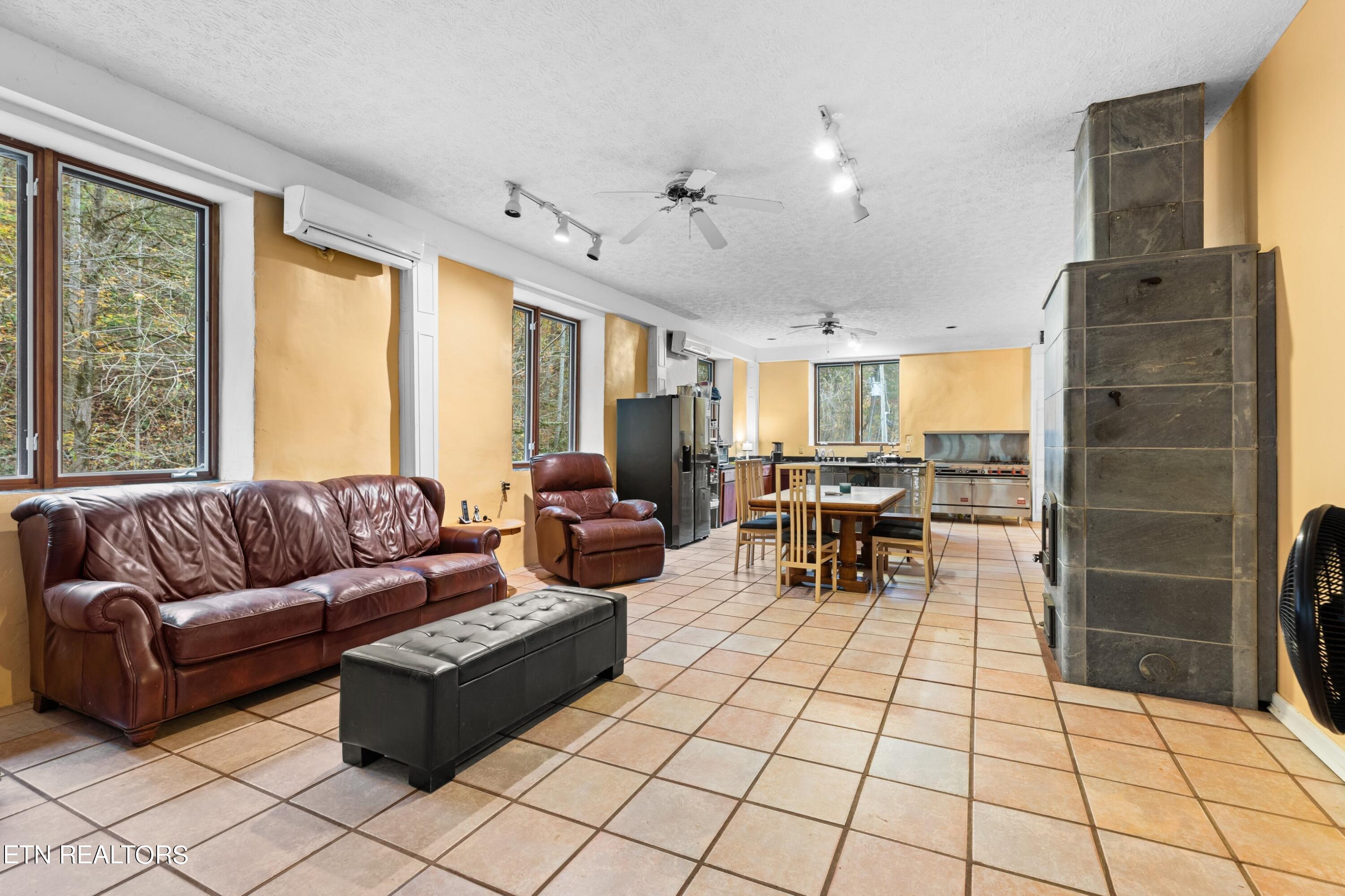 Image 4: DL5A2726.jpg-SMALL