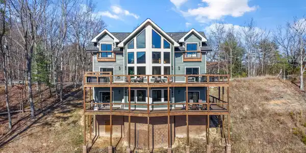 2731 Knights Lane