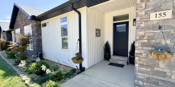 155 Lakeshore Bay Drive