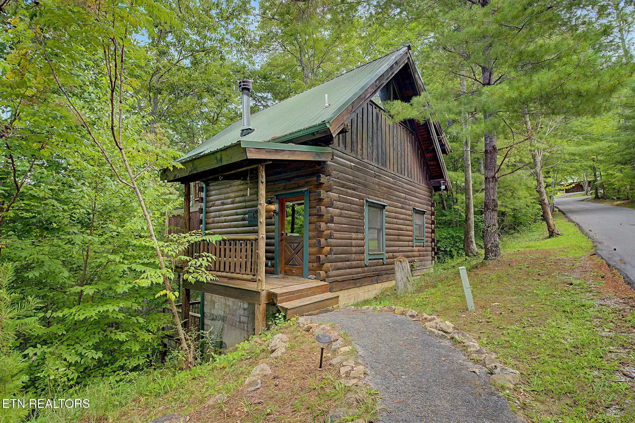 Image 1: 32-web-or-mls-3039-brothers-way