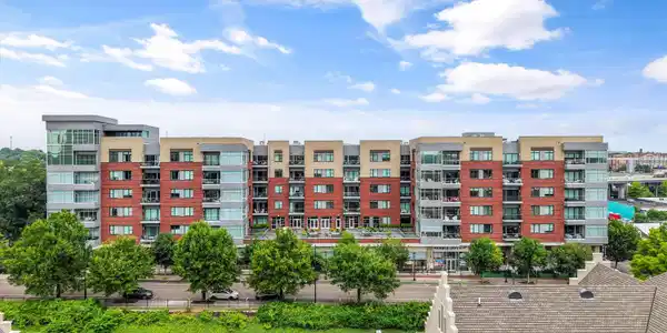 333 W Depot Ave