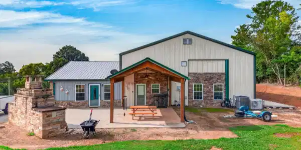 428 Shrader Rd