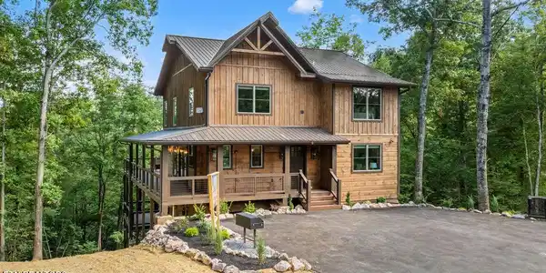 1340 Mountain Ash Way