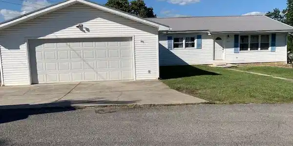 140 Diamond Circle