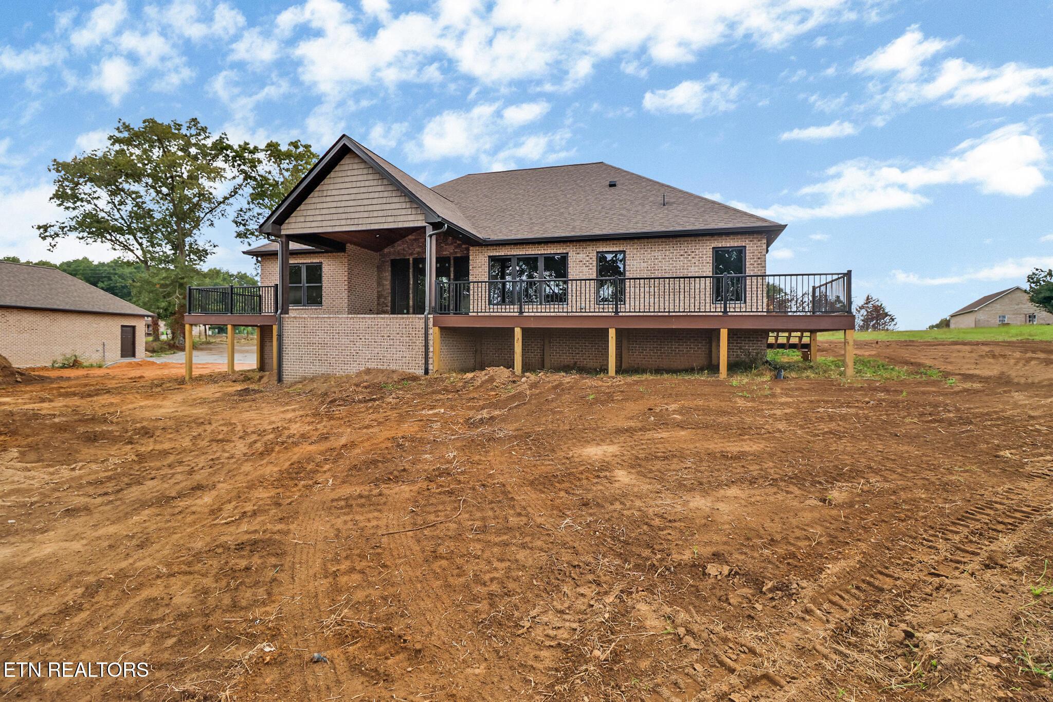 Image 4: Back of House