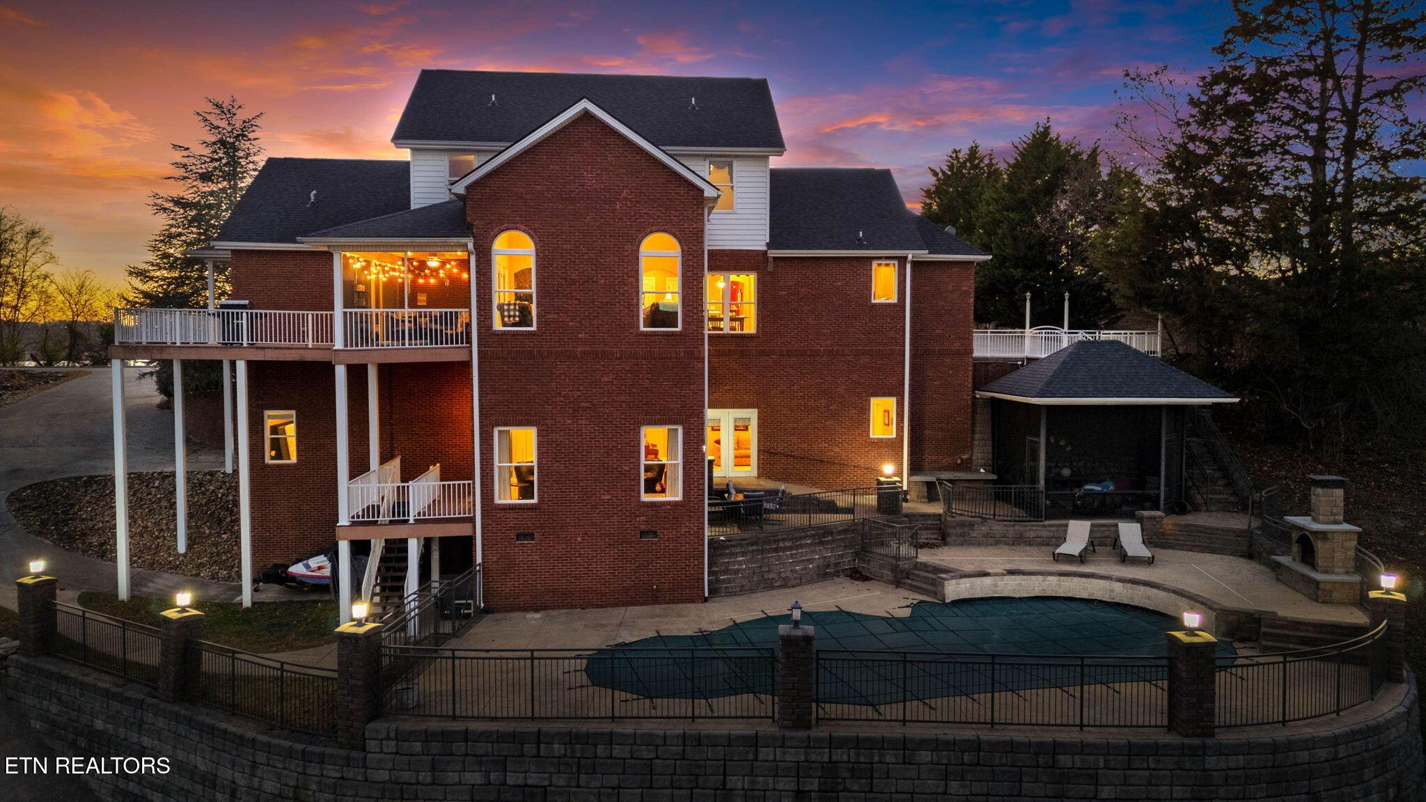 Image 2: 59-web-or-mls-433 River Bend Dr-59