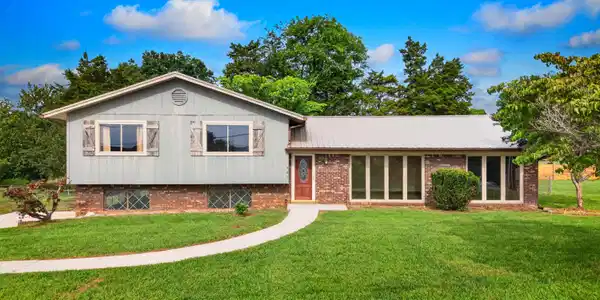 481 Ravenwood Drive