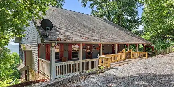 714 Shell Mountain Rd
