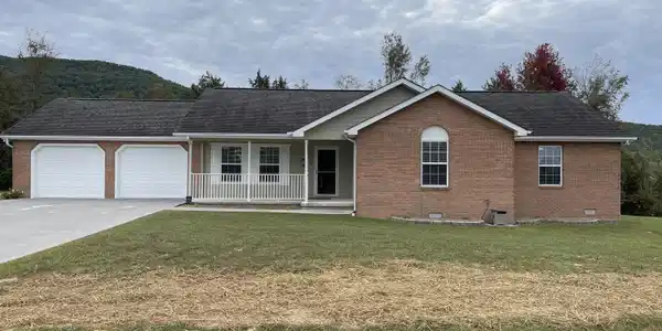 3526 Walking Horse Lane