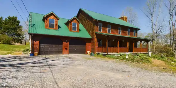 1470 Boyds Creek Hwy